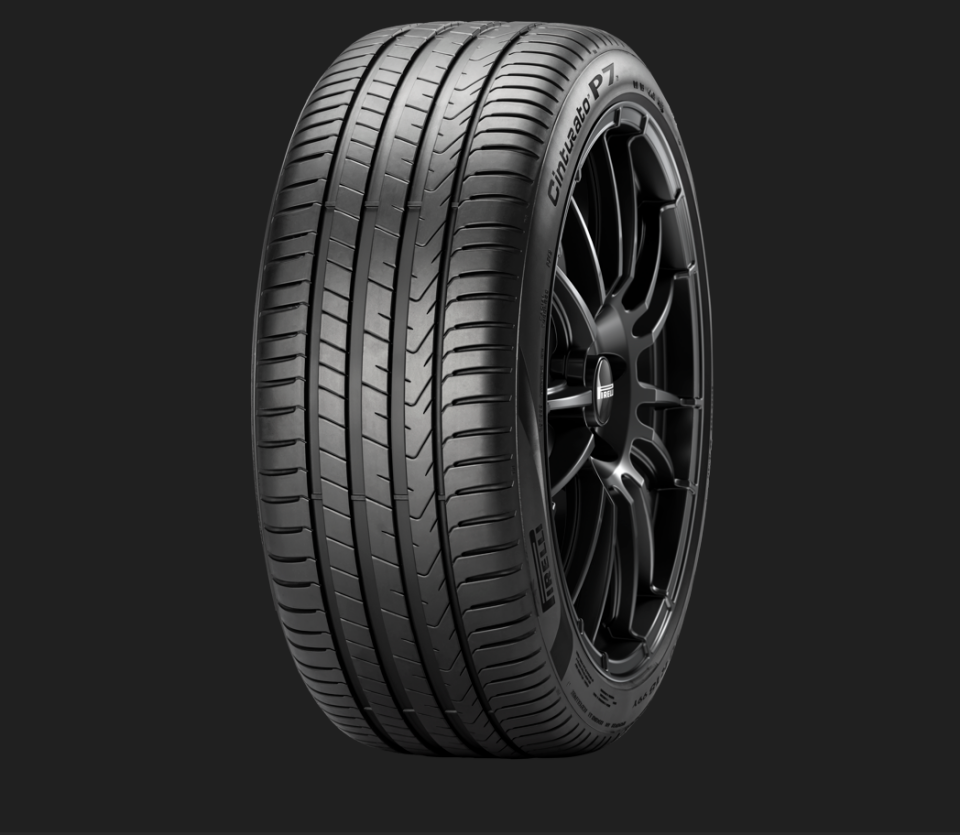 225/40R18 92W XL P7-CNT